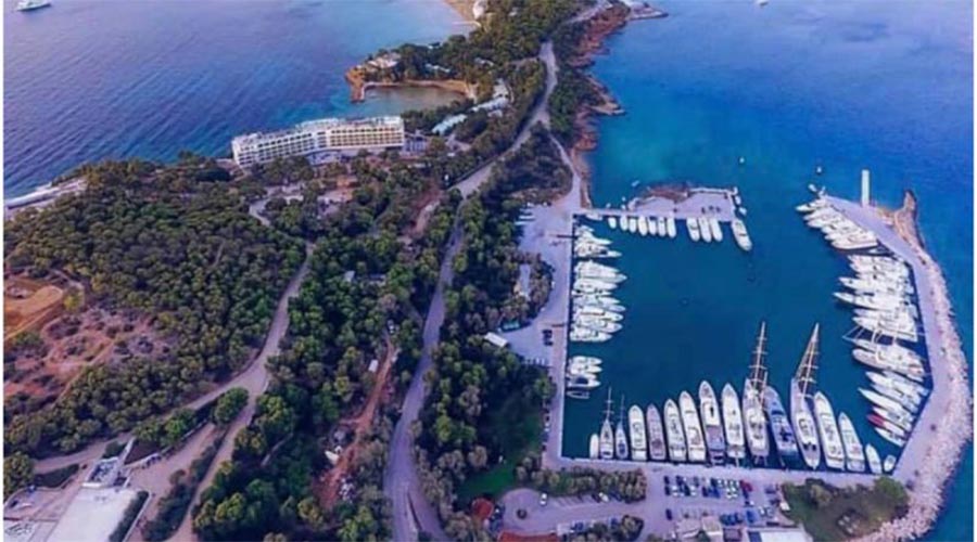 ΡΗΞΗ ΤΩΝ ΚΑΤΟΙΚΩΝ ΤΗΣ ΒΟΥΛΙΑΓΜΕΝΗΣ ΜΕ ΤΟΝ ΔΗΜΑΡΧΟ Γ. ΚΩΝΣΤΑΝΤΕΛΛΟ ΓΙΑ ΤΗΝ ΜΑΡΙΝΑ ΤΗΣ ΒΟΥΛΙΑΓΜΕΝΗΣ