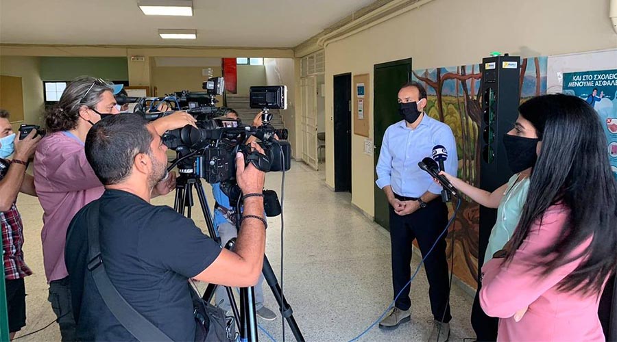 ΚΑΝΕΙΣ ΠΟΛΙΤΙΚΑΝΤΗΣ ΣΩΤΗΡΑΣ ΔΕΝ ΔΙΚΑΙΟΥΤΑΙ ΝΑ ΠΑΙΖΕΙ ΜΕ ΤΗΝ ΥΓΕΙΑ ΤΩΝ ΚΑΤΟΙΚΩΝ ΚΑΙ ΤΩΝ ΠΑΙΔΙΩΝ ΣΤΑ ΣΧΟΛΕΙΑ