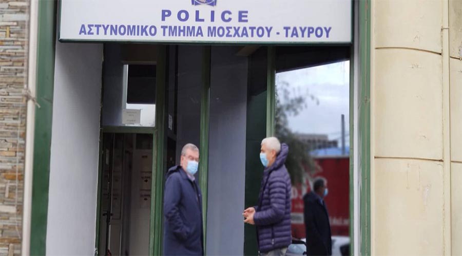 ΑΜΕΣΗ ΕΠΕΜΒΑΣΗ ΕΝΑΝΤΙΑ ΣΤΟΥΣ ΠΑΡΑΝΟΜΟΥΝΤΕΣ ΑΠΟ ΤΟΝ ΔΗΜΑΡΧΟ ΓΙΑ ΤΑ ΜΠΑΖΑ ΣΤΗΝ ΠΑΡΑΛΙΑ